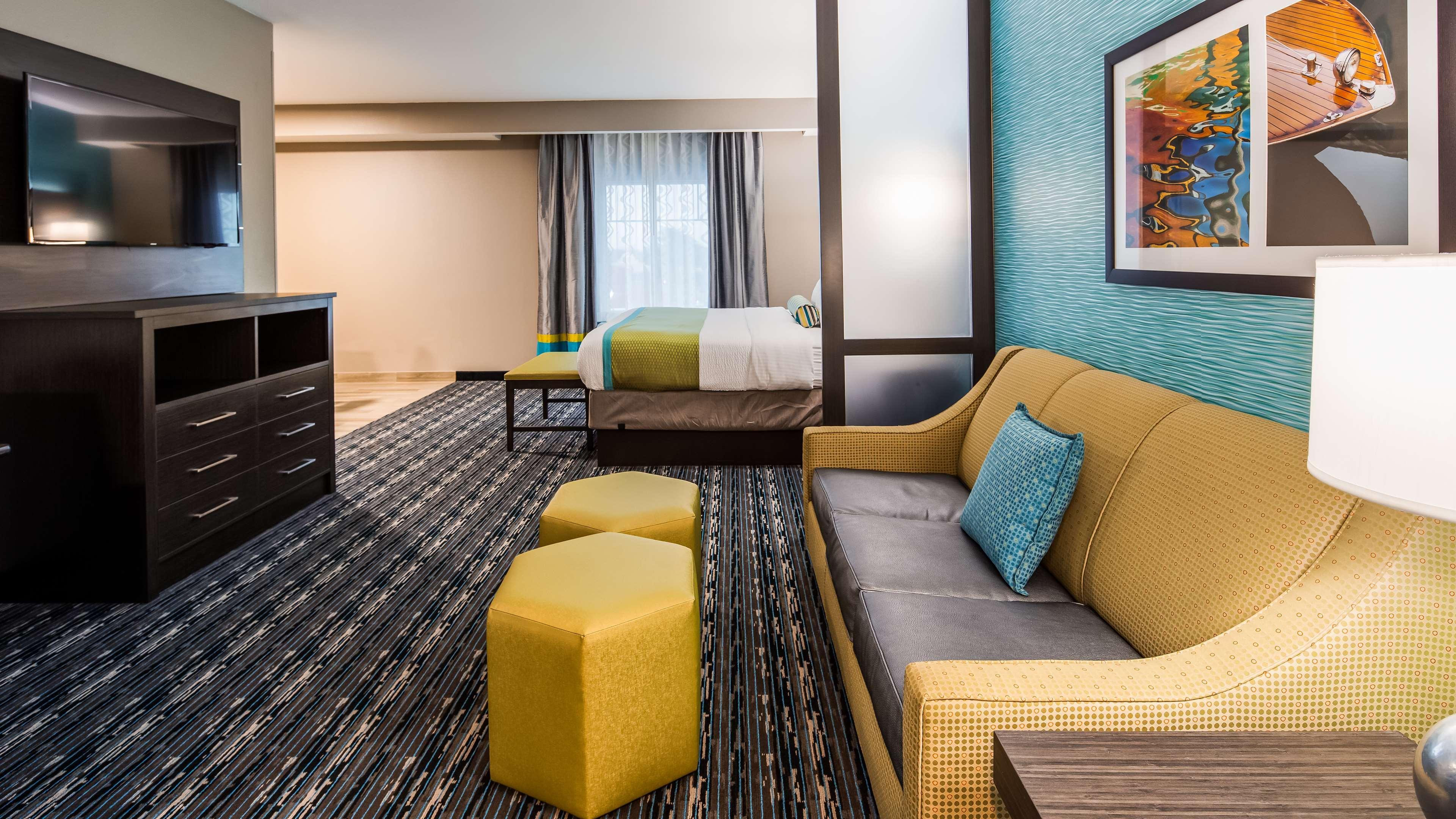 Hotel Western & Pasadena