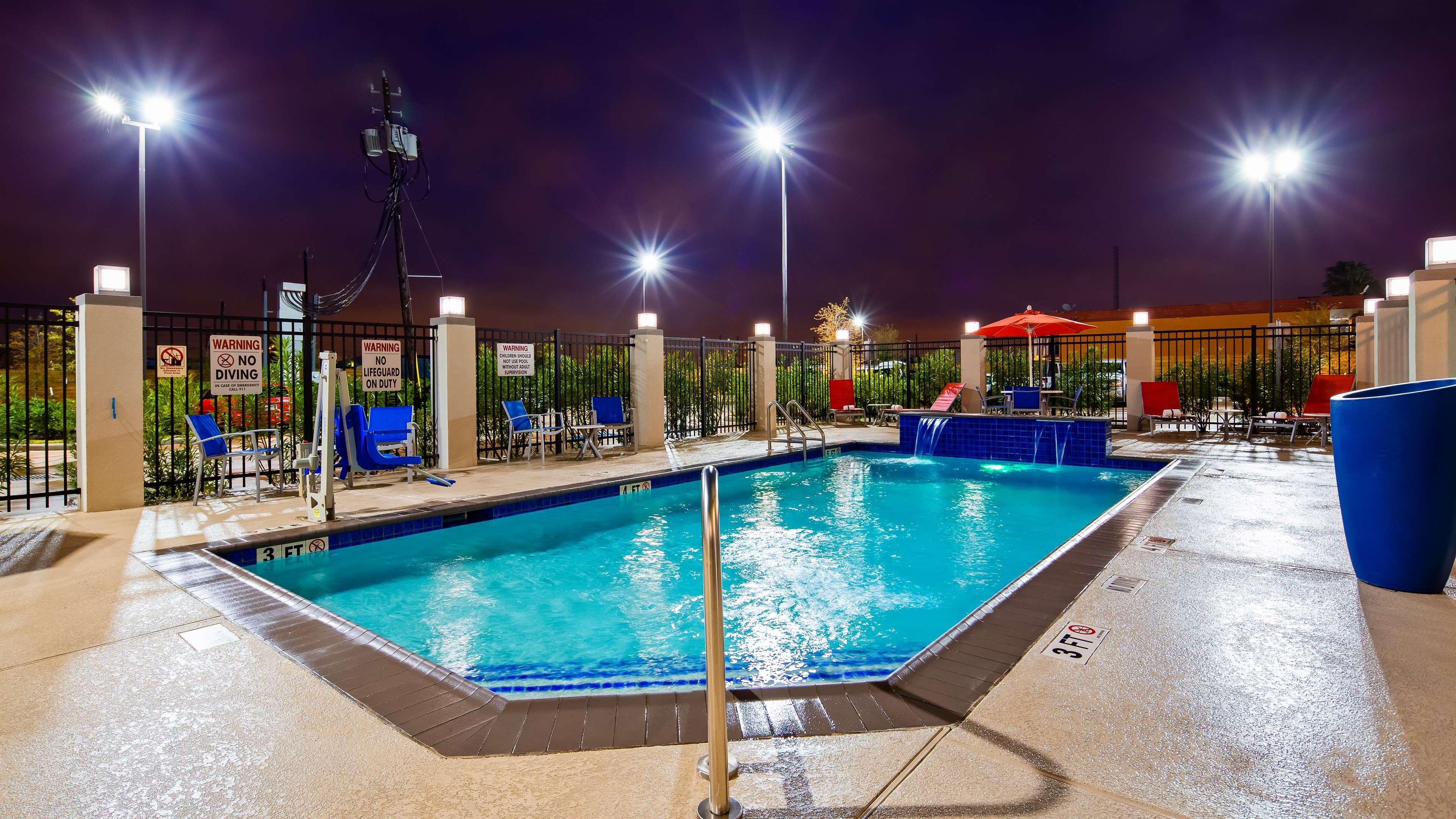 Hotel Western & Pasadena